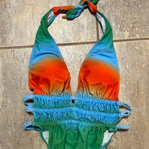 💙💚Multi-Colored Ruched Halter One-Piece Swimsuit💚🩵NWOT SZ L - Picture 4 of 8